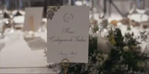 Invitación de boda "Viñedos" – Diseño rústico con ilustraciones de uvas y paisaje campestre - Imagen 7