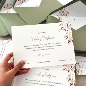 Invitación de boda "Cerezo" – Diseño floral de inspiración japonesa en rosa y verde